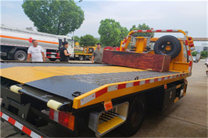 新源附近拖车电话号码服务